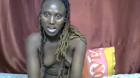 Snapshot of beib_love chatting on April 18, 2026, 7:07 pm beib_love online show from April 18, 2026, 7:07 pm