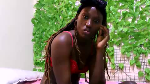 Snapshot of beib_love chatting on May 19, 2026, 5:36 am beib_love online show from May 19, 2026, 5:36 am