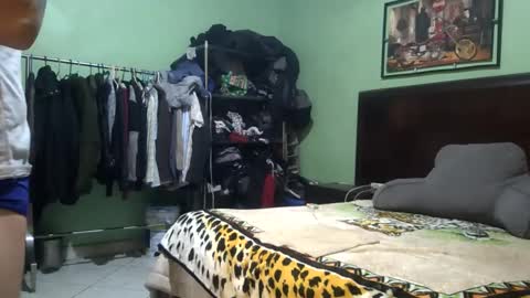 Snapshot of beibyleon69 chatting on February 3, 2025, 2:47 am beibyleon69 online show from February 3, 2025, 2:47 am