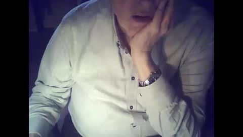 Snapshot of bekklove1 chatting on February 5, 2026, 2:43 pm bekklove1 online show from February 5, 2026, 2:43 pm