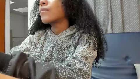 Belen  online show from September 19, 2025, 11:33 am