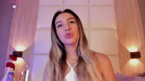 Bella cam online show from April 14, 2026, 7:09 pm