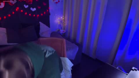 Bella online show from February 13, 2025, 7:52 pm