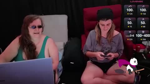 Bella James online show from October 28, 2025, 6:43 pm