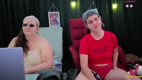 Bella James online show from December 14, 2025, 4:45 pm