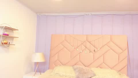 Snapshot of bella_lane_ chatting on November 23, 2025, 2:50 pm Bella online show from November 23, 2025, 2:50 pm