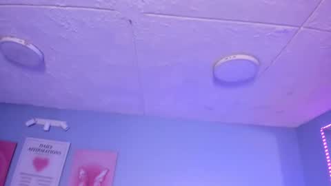 Snapshot of bella_lane_ chatting on January 12, 2026, 7:30 pm Bella online show from January 12, 2026, 7:30 pm