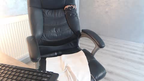      online show from December 17, 2024, 10:34 am