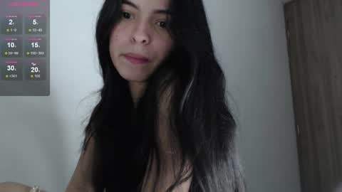 Snapshot of bella_musee chatting on December 22, 2024, 11:41 pm   online show from December 22, 2024, 11:41 pm