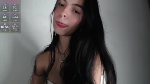 Snapshot of bella_musee chatting on January 23, 2025, 11:26 pm   online show from January 23, 2025, 11:26 pm