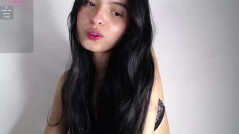 Snapshot of bella_musee chatting on January 30, 2025, 2:27 am   online show from January 30, 2025, 2:27 am