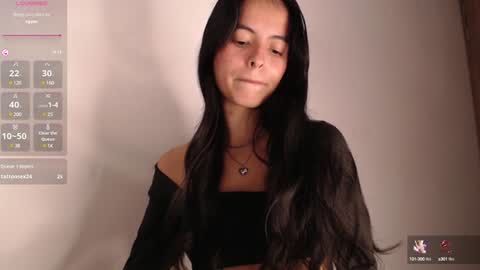 Snapshot of bella_musee chatting on February 6, 2025, 11:26 pm   online show from February 6, 2025, 11:26 pm