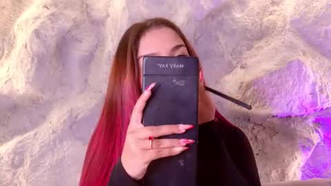  BELLA  online show from March 5, 2026, 4:25 pm