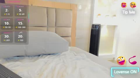 Snapshot of bella_novoa chatting on April 29, 2026, 6:28 am BELLA online show from April 29, 2026, 6:28 am