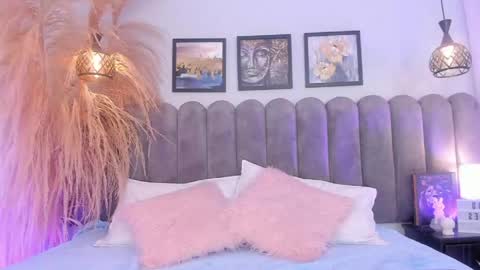 Snapshot of bella_peach_ chatting on May 1, 2026, 3:33 am bella_peach_ online show from May 1, 2026, 3:33 am