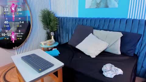 Snapshot of bella_riviera chatting on October 26, 2025, 12:33 pm Bella Riviera online show from October 26, 2025, 12:33 pm