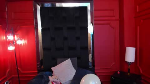 Snapshot of bella_riviera chatting on January 6, 2026, 6:22 pm Bella Riviera online show from January 6, 2026, 6:22 pm