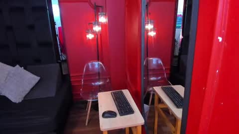 Snapshot of bella_riviera chatting on January 18, 2026, 12:09 pm Bella Riviera online show from January 18, 2026, 12:09 pm