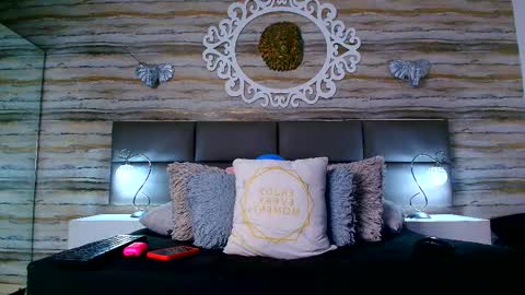 Snapshot of bella_salvatore chatting on February 12, 2025, 9:43 pm     online show from February 12, 2025, 9:43 pm