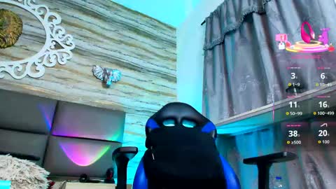 Snapshot of bella_salvatore chatting on October 7, 2025, 4:59 pm     online show from October 7, 2025, 4:59 pm