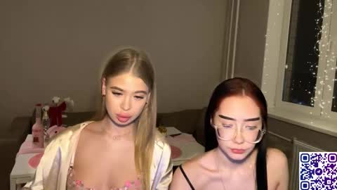 Snapshot of bella_snake chatting on March 3, 2026, 1:34 am Bella online show from March 3, 2026, 1:34 am