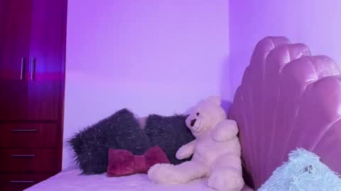 Snapshot of bella_sun_ chatting on September 23, 2025, 5:43 am Valeria Model Independent online show from September 23, 2025, 5:43 am