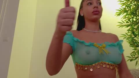 Bella online show from February 8, 2026, 6:33 pm