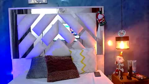 bella_volup online show from December 18, 2025, 6:47 pm