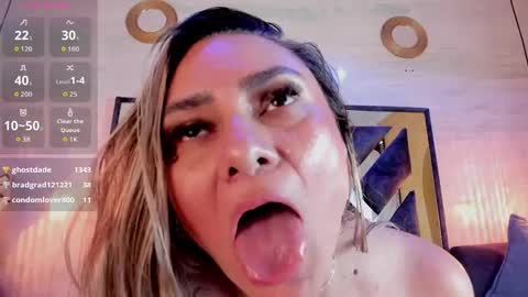 bella_volup online show from May 10, 2026, 2:00 pm