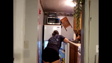 Snapshot of bellabeanz chatting on February 18, 2025, 12:49 pm Roxy Rain online show from February 18, 2025, 12:49 pm