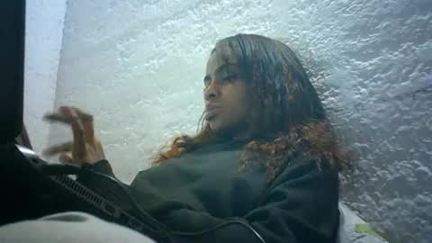 Bella online show from December 7, 2024, 6:26 pm