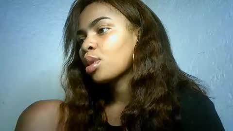 Bella online show from January 5, 2025, 1:36 pm