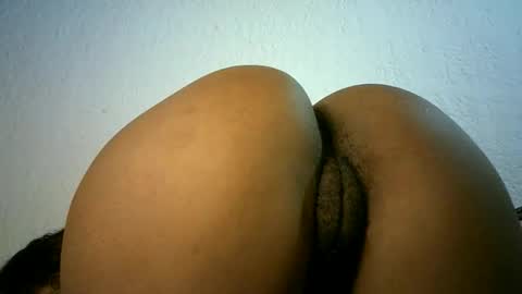 Bella online show from January 10, 2025, 9:42 pm