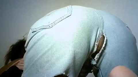 Bella online show from March 10, 2025, 11:53 am