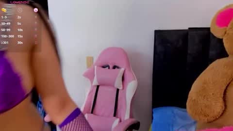 bella cruz online show from December 18, 2025, 10:10 am