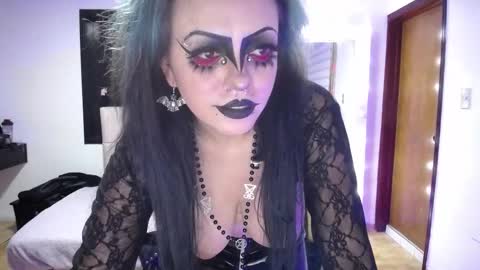 belladona_trix online show from October 31, 2025, 7:04 pm
