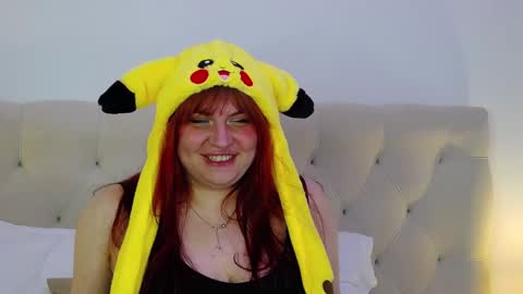 Snapshot of belladonnared chatting on March 29, 2026, 12:10 am Belladonna online show from March 29, 2026, 12:10 am