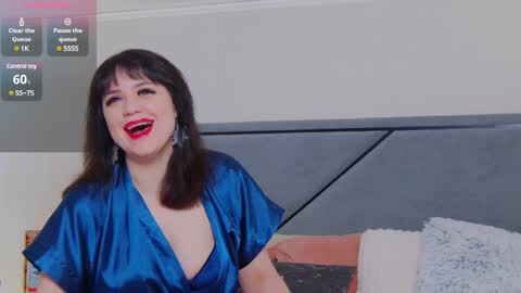 Snapshot of bellahillss chatting on January 2, 2025, 8:06 am BellaHillss online show from January 2, 2025, 8:06 am