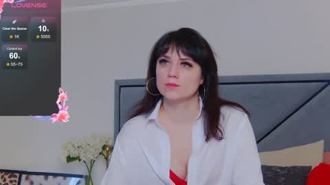 Snapshot of bellahillss chatting on February 3, 2025, 8:35 am BellaHillss online show from February 3, 2025, 8:35 am