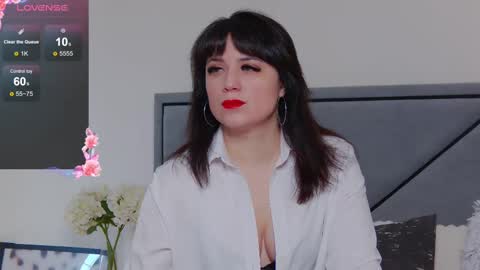 Snapshot of bellahillss chatting on March 4, 2025, 8:02 am BellaHillss online show from March 4, 2025, 8:02 am