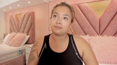 bellalumi online show from November 5, 2025, 2:44 am