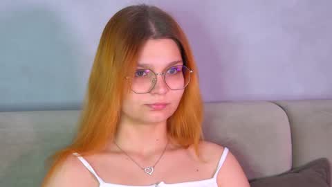 BellaMarebelle online show from September 22, 2025, 4:14 am