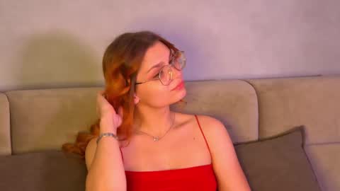 BellaMarebelle online show from October 9, 2025, 4:32 am