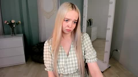 Bella online show from April 29, 2026, 4:22 pm