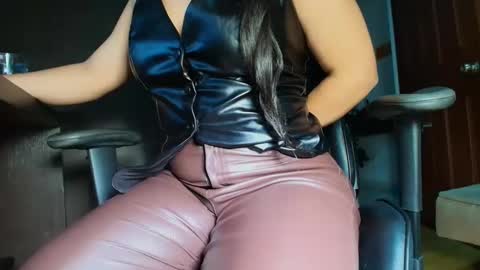 Camille  online show from December 4, 2025, 10:51 pm