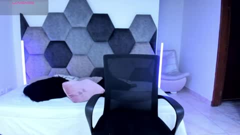 Bella Nix big tits online show from May 8, 2026, 11:48 am