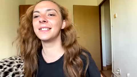 Snapshot of bellaqueen0701 chatting on May 29, 2026, 8:45 am bellaqueen0701 online show from May 29, 2026, 8:45 am