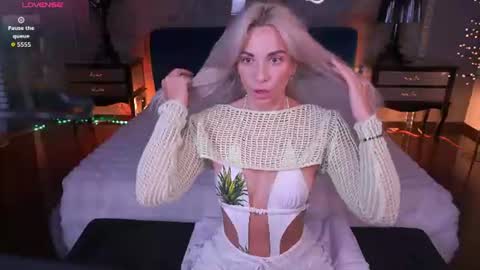 Bella online show from June 12, 2026, 2:16 pm