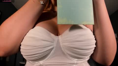 Snapshot of bellarosex1 chatting on November 23, 2025, 5:51 am Bella Rose online show from November 23, 2025, 5:51 am