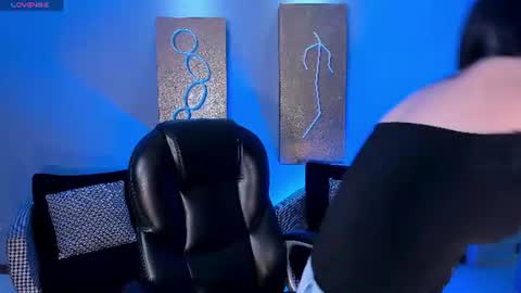 B E L L A  online show from June 13, 2026, 12:03 pm